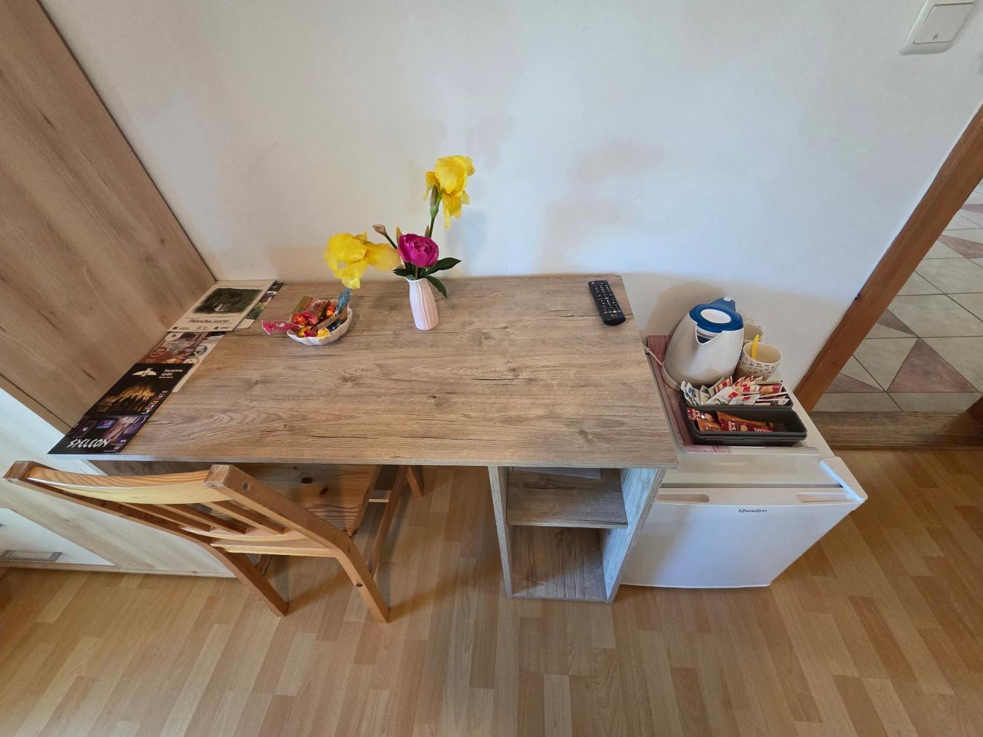 Apartman & Sobe Orhideja Smoljanac Buitenkant foto