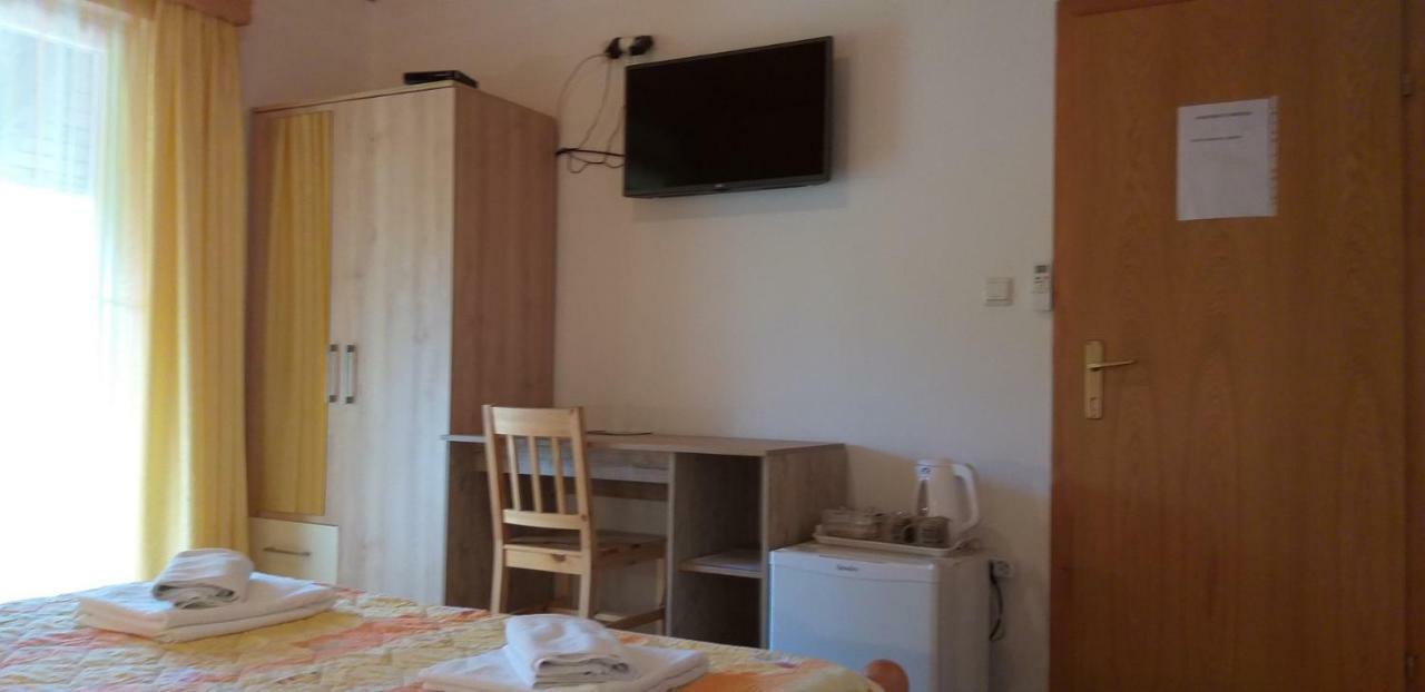 Apartman & Sobe Orhideja Smoljanac Buitenkant foto