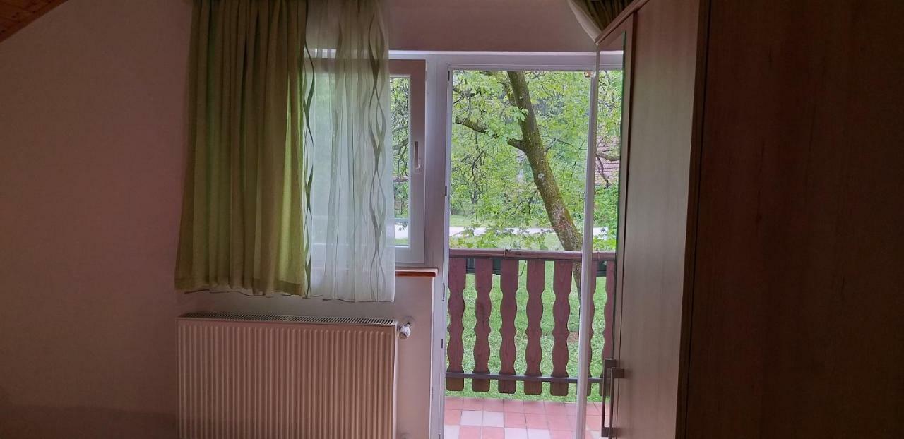 Apartman & Sobe Orhideja Smoljanac Buitenkant foto